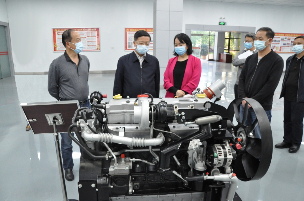 �й������ϣ�����ó������������Ƭ�����������ü�������������ί��Ҫ�쵼��XPJ������չ����