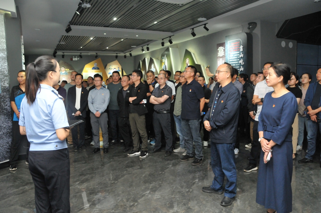 ���Ź�˾��ί��֯�쵼�ɲ�������ʡ����������ʾ�������ؿ�չ��ʾ����